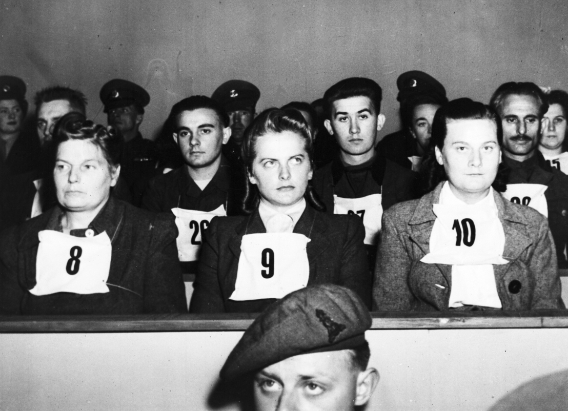 Die Angeklagten Hertha Ehlert, Irma Grese und Ilse Lothe, 17. September 1945 (von links nach rechts). Associated Press, Frankfurt am Main