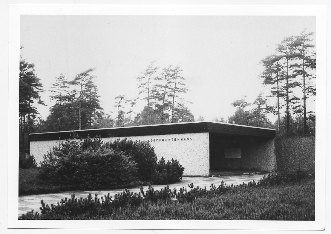 The Document Building at the Bergen-Belsen Memorial which opened in October 1966, photograph taken circa 1986.Photo by Annette Kuhlmann. Photo archive of Cellesche Zeitung.